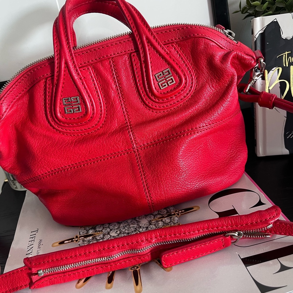 Vintage Authentic Givency small crossbody - Picture 4 of 15